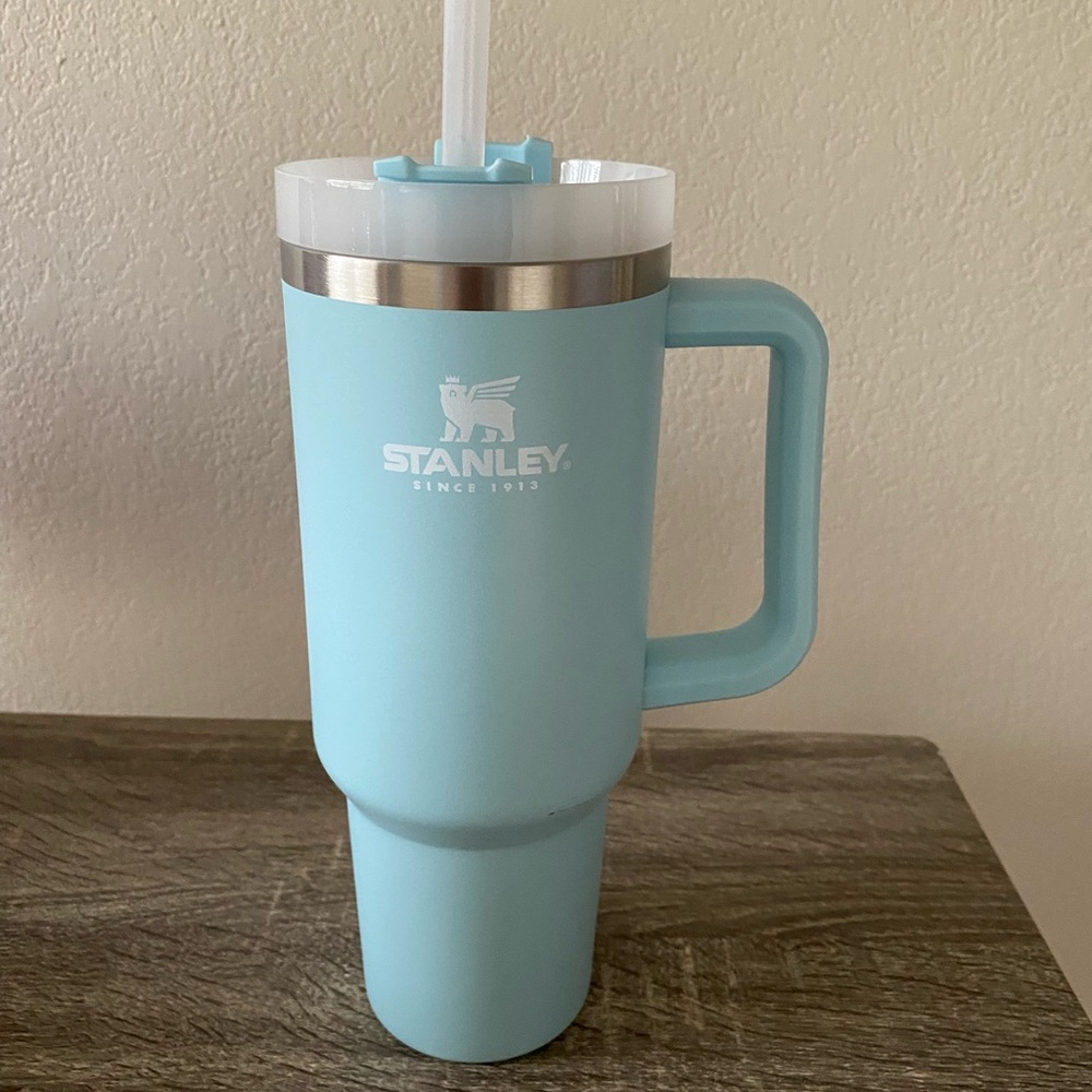 Stanley 40oz Quencher